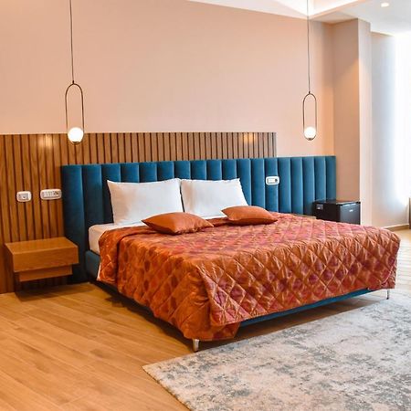 Coco Hotel Tirana Kültér fotó