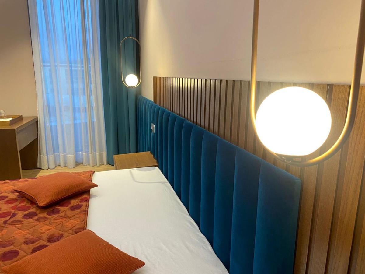 Coco Hotel Tirana Kültér fotó