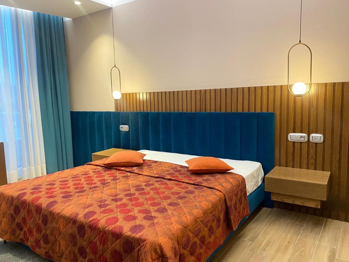 Coco Hotel Tirana Kültér fotó