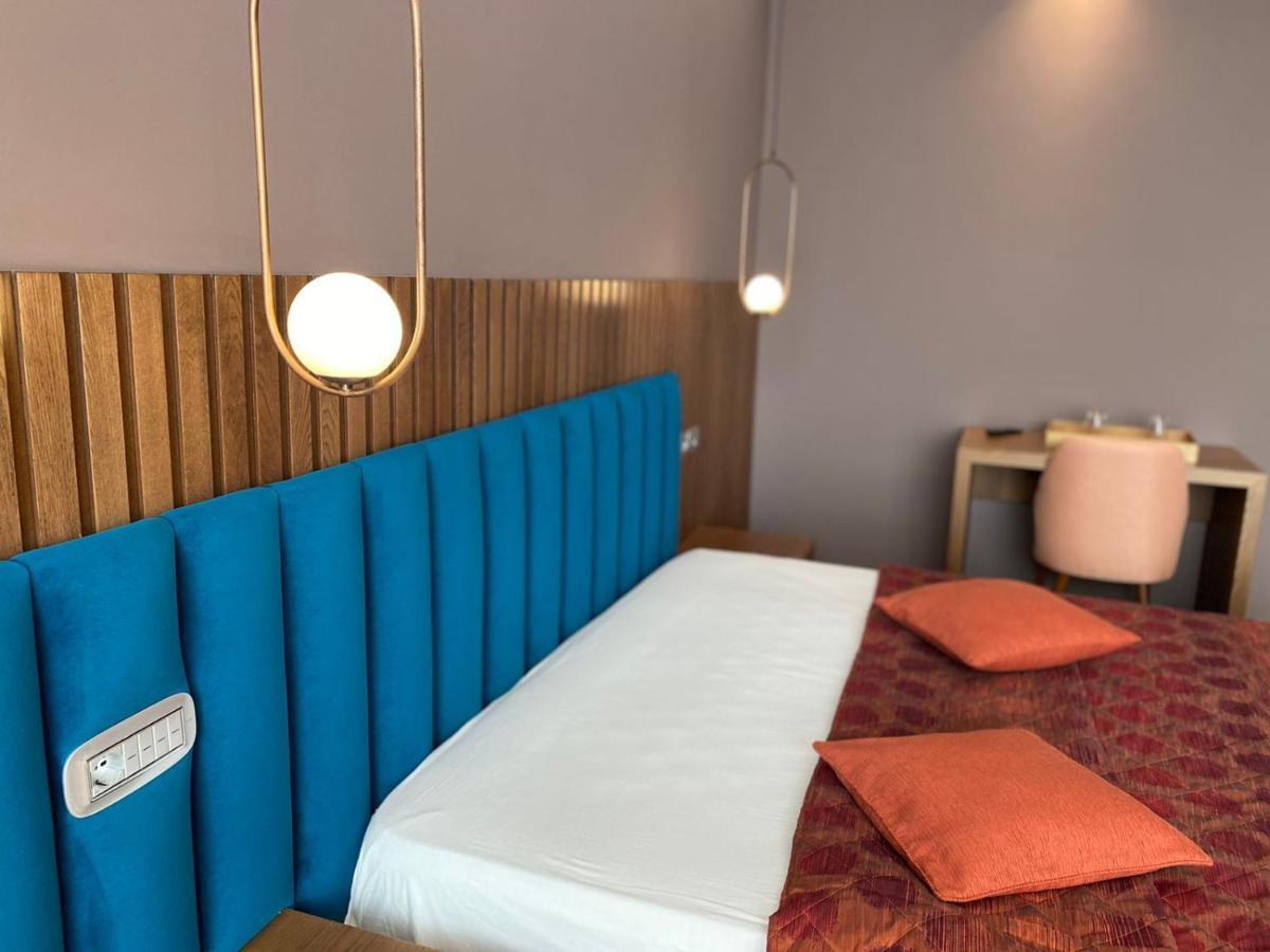 Coco Hotel Tirana Kültér fotó