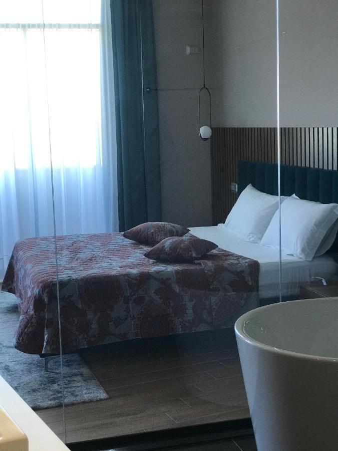 Coco Hotel Tirana Kültér fotó